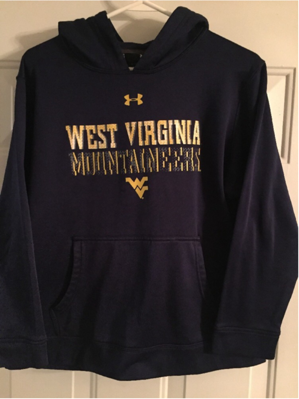 West Virginia Mountaineers Under Armour Navy Blue Hoodie. Size youth YLG Loose